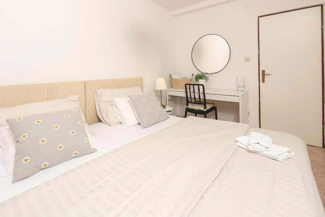 Moro Malinska Apartment 0*,  Croatia